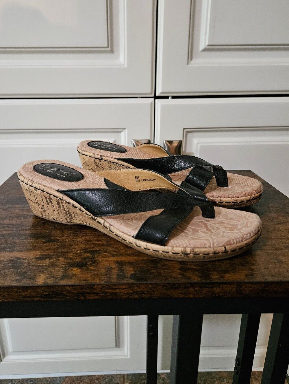 boc Black Leather Strappy Cork Low Wedge Thong Comfort Sandal Boho Coastal Beach
